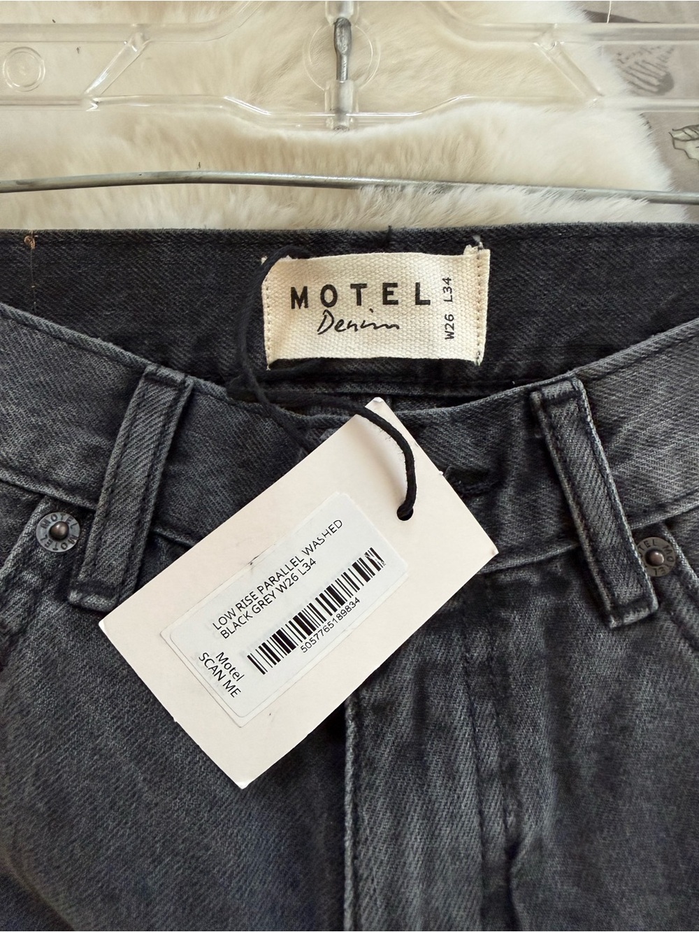 Low-Rise Jeans in Black Grey W26 L34